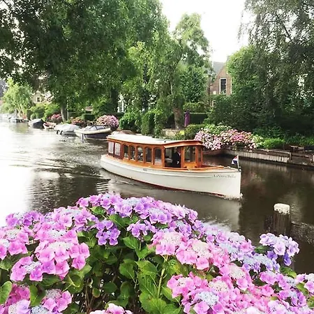 Luxury Lakeside In The Heart Of The Netherlands Breukeleveen